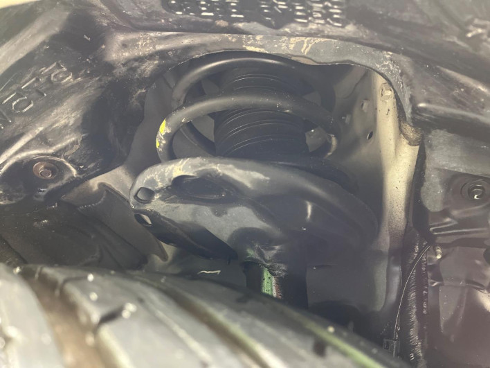 2017 Toyota Voxy DBA-ZRR80W (UW-69f067b9ea15d)[20]