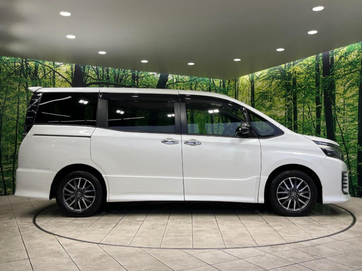 2017 Toyota Voxy DBA-ZRR80W (UW-69f067b9ea15d)[24]