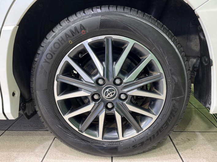 2017 Toyota Voxy DBA-ZRR80W (UW-69f067b9ea15d)[8]