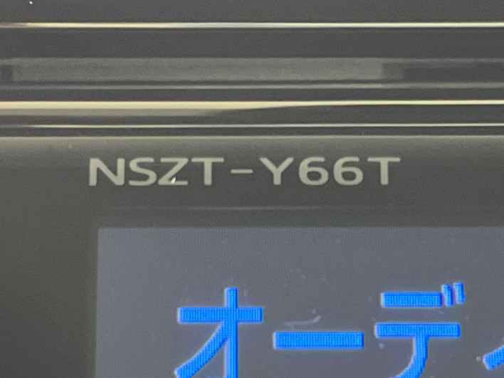 2017 Toyota Voxy DBA-ZRR80W (UW-69f067b9ea15d)[14]