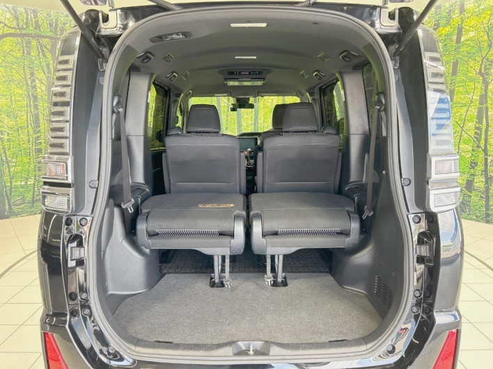 2017 Toyota Voxy DBA-ZRR80W (UW-69f067ba4cafa)[16]