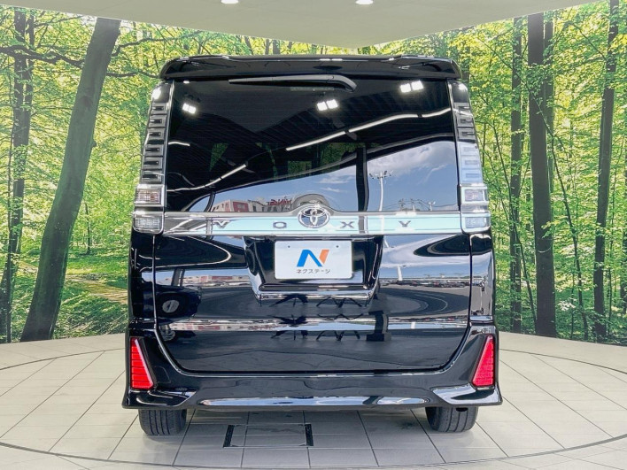 2017 Toyota Voxy DBA-ZRR80W (UW-69f067ba4cafa)[11]