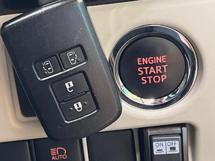 2018 Toyota Noah DBA-ZRR80W (UW-69f067bb44be1)[18]