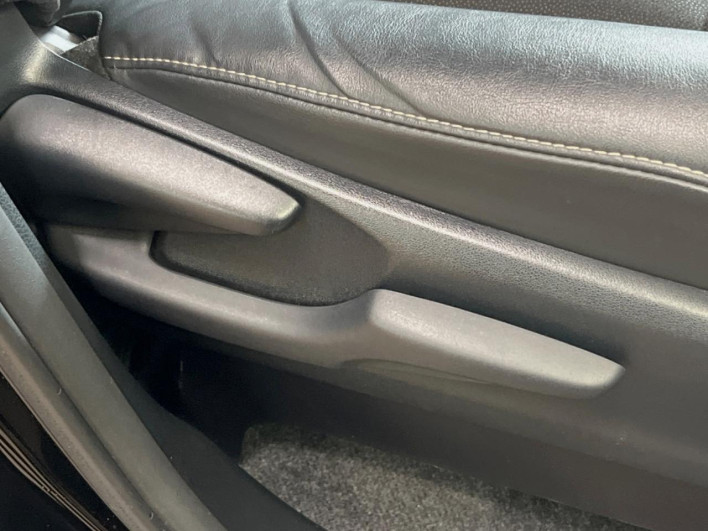 2018 Toyota Noah DBA-ZRR80W (UW-69f067bb44be1)[24]