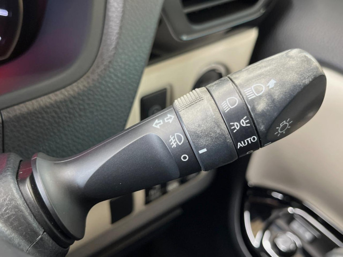 2018 Toyota Noah DBA-ZRR80W (UW-69f067bb44be1)[7]