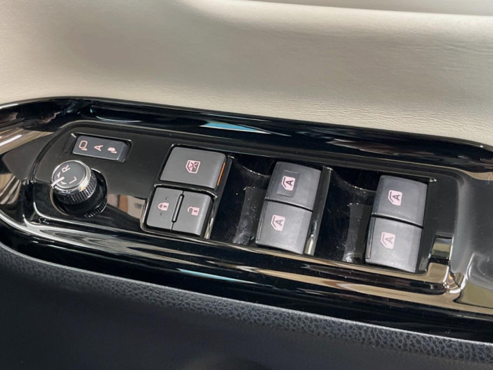 2018 Toyota Noah DBA-ZRR80W (UW-69f067bb44be1)[20]