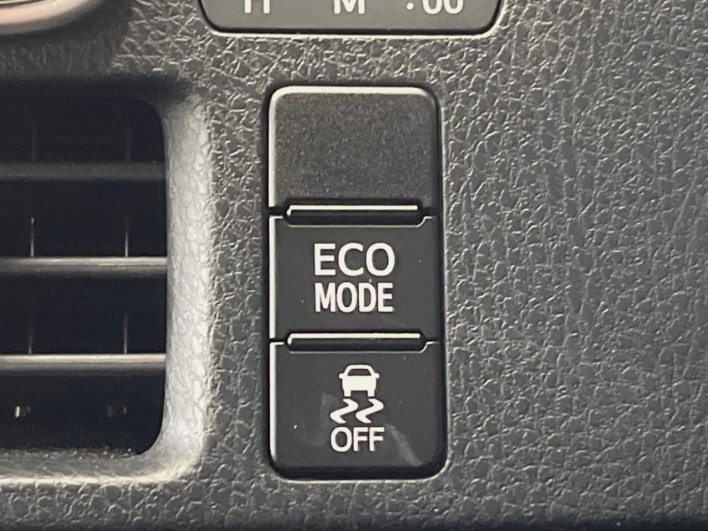 2018 Toyota Noah DBA-ZRR80W (UW-69f067bb44be1)[11]