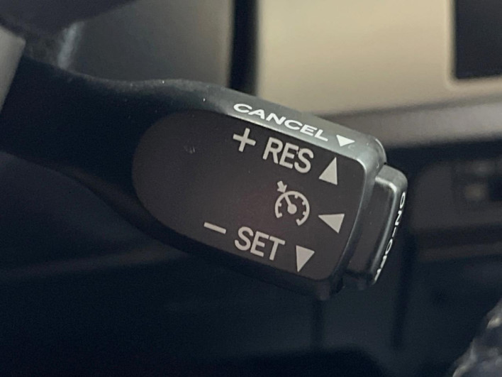 2018 Toyota Noah DBA-ZRR80W (UW-69f067bb44be1)[6]