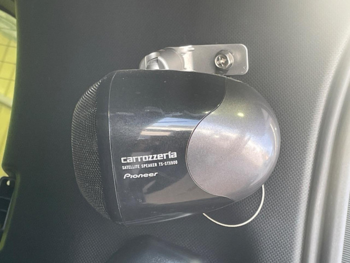 2018 Toyota Voxy DBA-ZRR80W (UW-69f067bc0e8b5)[28]