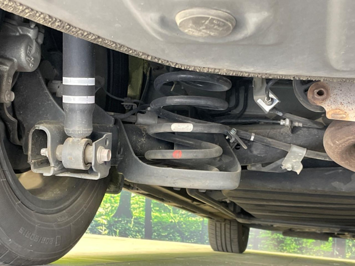 2018 Toyota Voxy DBA-ZRR80W (UW-69f067bc0e8b5)[23]