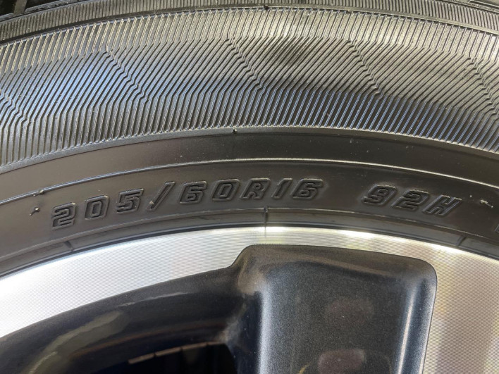 2018 Toyota Voxy DBA-ZRR80W (UW-69f067bc0e8b5)[11]