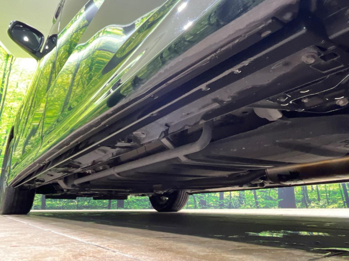 2019 Toyota Voxy DBA-ZRR80W (UW-69f067bc465f7)[9]