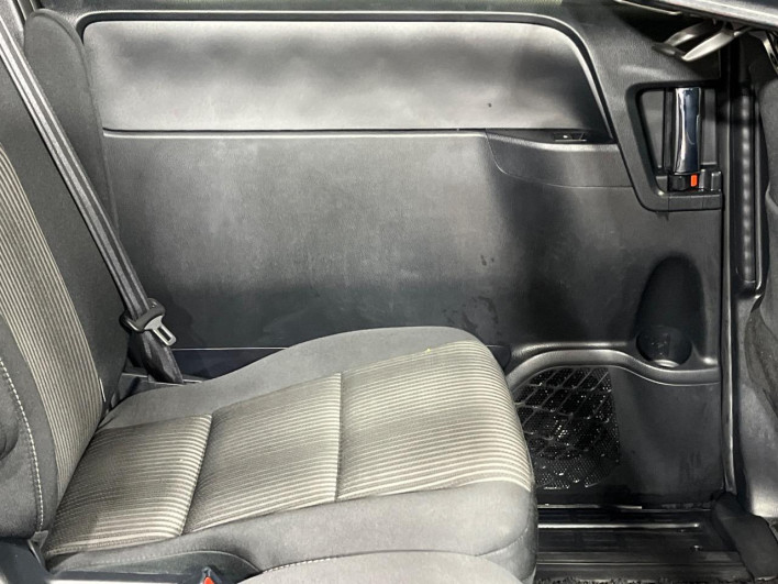 2019 Toyota Voxy DBA-ZRR80W (UW-69f067bc465f7)[12]