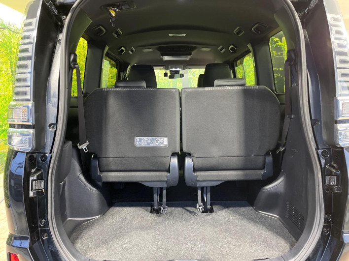 2019 Toyota Voxy DBA-ZRR80W (UW-69f067bc465f7)[4]