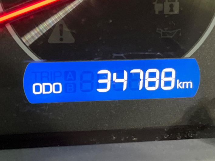 2019 Toyota Voxy DBA-ZRR80W (UW-69f067bc465f7)[2]