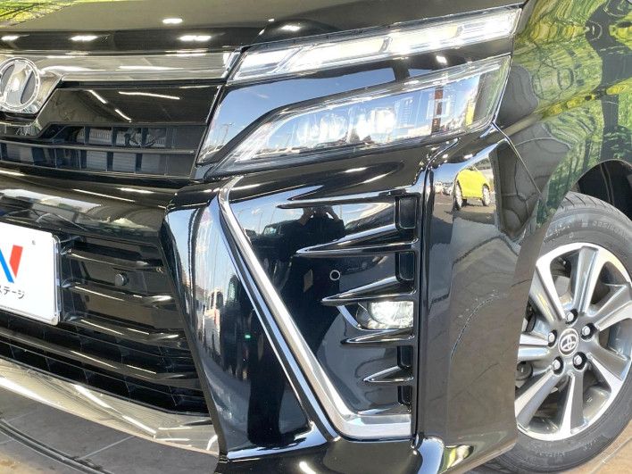 2019 Toyota Voxy DBA-ZRR80W (UW-69f067bc47757)[11]