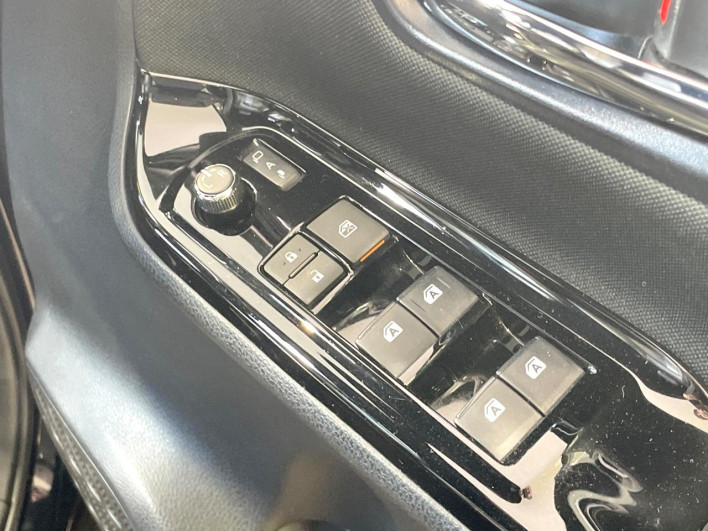 2019 Toyota Voxy DBA-ZRR80W (UW-69f067bc47757)[12]