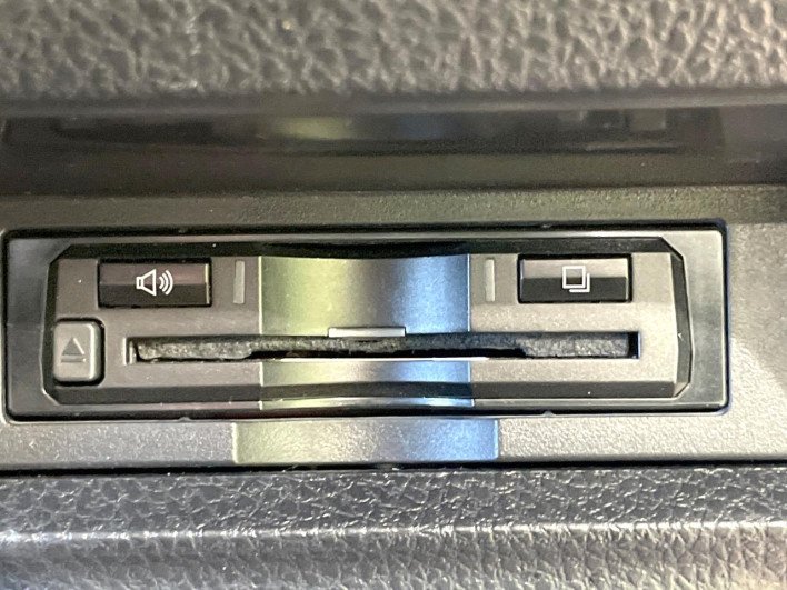 2019 Toyota Voxy DBA-ZRR80W (UW-69f067bc47757)[17]