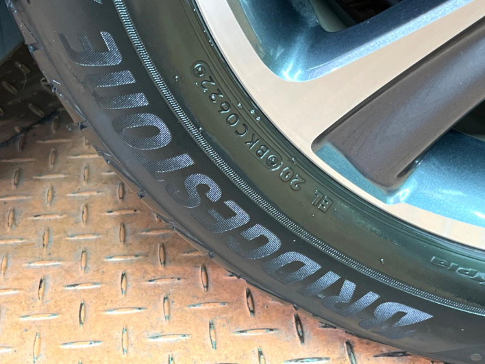 2019 Toyota Voxy DBA-ZRR80W (UW-69f067bcead5a)[20]