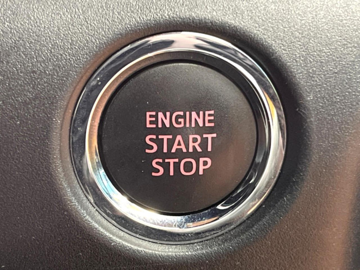 2019 Toyota Voxy DBA-ZRR80W (UW-69f067bcead5a)[25]