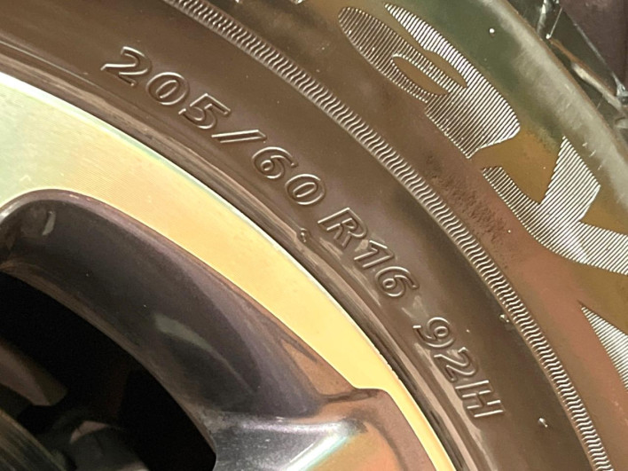 2019 Toyota Voxy DBA-ZRR80W (UW-69f067bcead5a)[19]