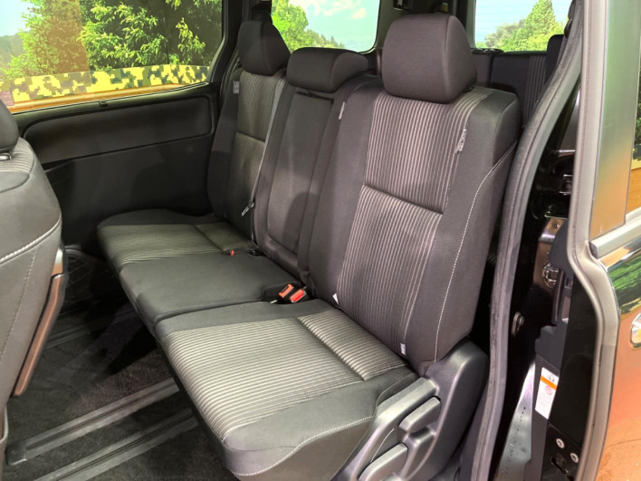 2019 Toyota Voxy DBA-ZRR80W (UW-69f067bcead5a)[10]