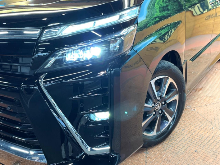 2019 Toyota Voxy DBA-ZRR80W (UW-69f067bcead5a)[15]
