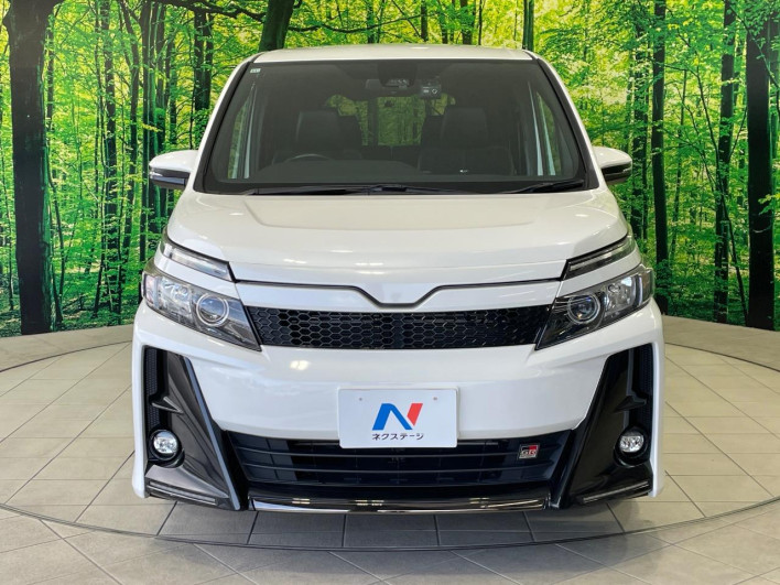 2019 Toyota Voxy DBA-ZRR80W (UW-69f067be46a35)[28]