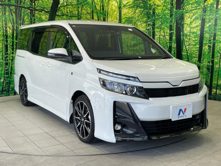 2019 Toyota Voxy DBA-ZRR80W (UW-69f067be46a35)[27]