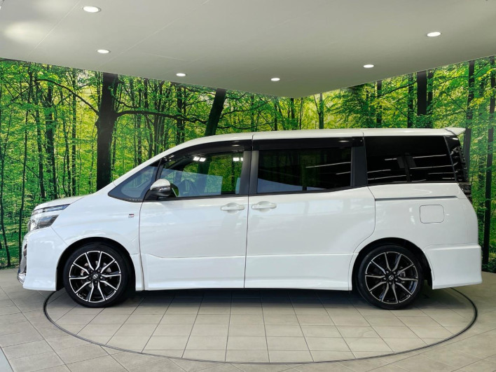 2019 Toyota Voxy DBA-ZRR80W (UW-69f067be46a35)[8]