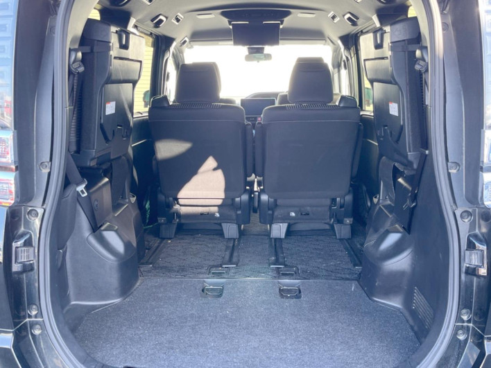 2019 Toyota Voxy DBA-ZRR80W (UW-69f067be59fa7)[22]