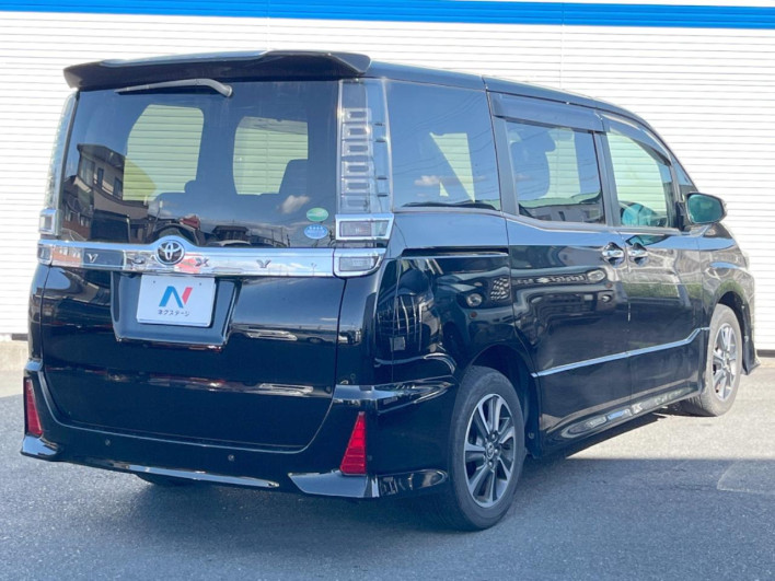 2019 Toyota Voxy DBA-ZRR80W (UW-69f067be59fa7)[19]
