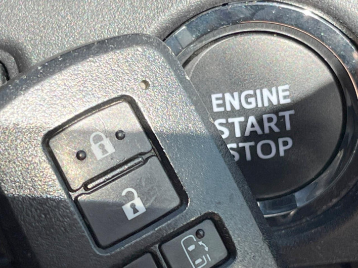 2019 Toyota Voxy DBA-ZRR80W (UW-69f067be59fa7)[29]