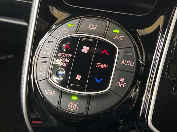 2020 Toyota Voxy 3BA-ZRR80W (UW-69f067bf14593)[26]