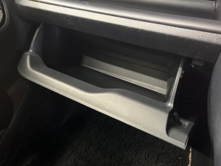 2020 Toyota Voxy 3BA-ZRR80W (UW-69f067bf14593)[23]