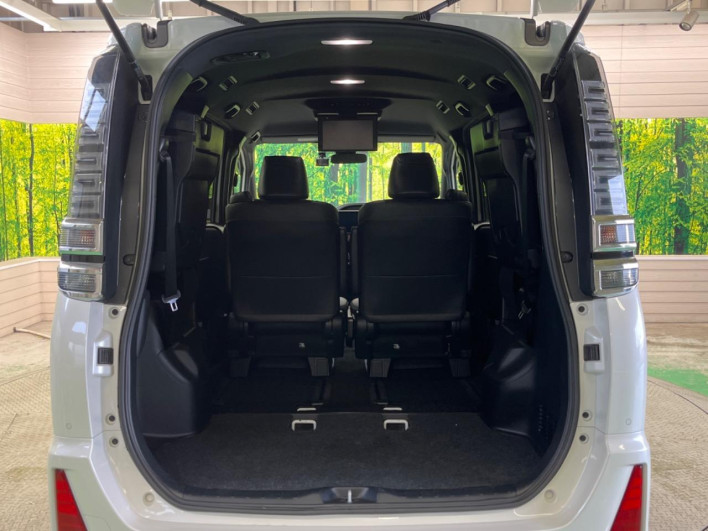 2020 Toyota Voxy 3BA-ZRR80W (UW-69f067bf14593)[16]