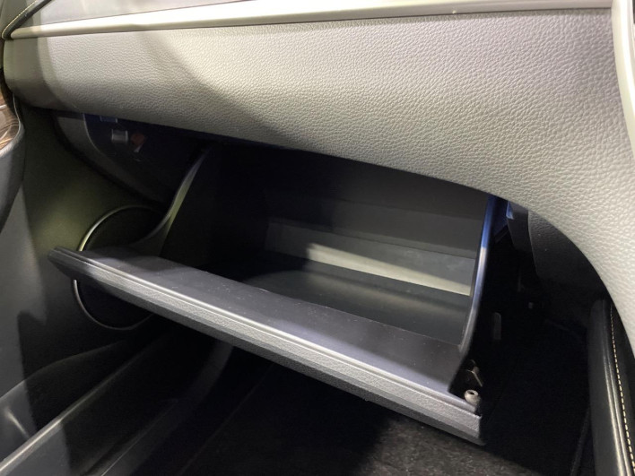 2014 Toyota Harrier DBA-ZSU60W (UW-69f067c0d033f)[25]