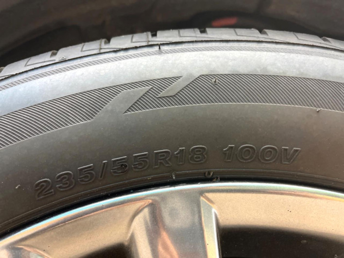 2018 Toyota Harrier DBA-ZSU60W (UW-69f067c1357b4)[28]