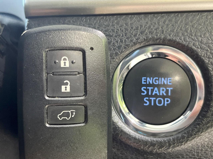 2018 Toyota Harrier DBA-ZSU60W (UW-69f067c280447)[22]