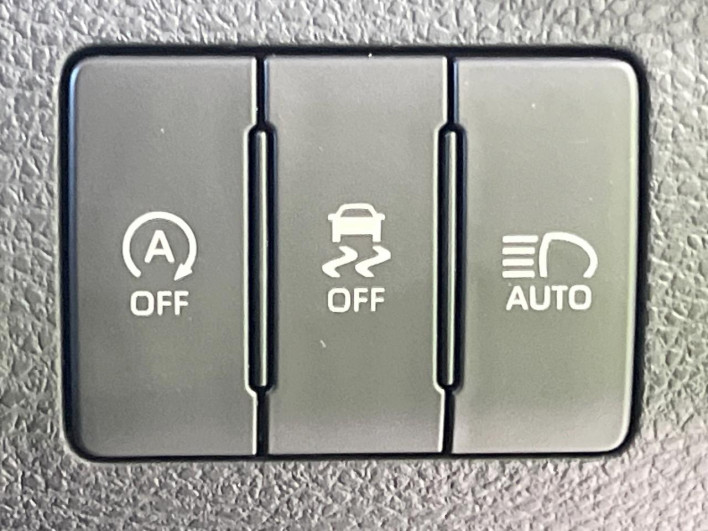 2018 Toyota Harrier DBA-ZSU60W (UW-69f067c280447)[21]