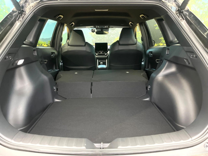 2024 Toyota Corolla Cross 6AA-ZVG13 (UW-69f067c31c24a)[23]