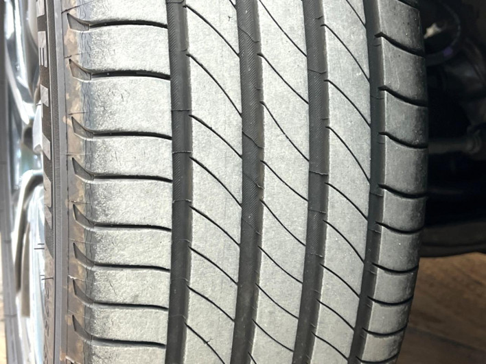 2024 Toyota Corolla Cross 6AA-ZVG13 (UW-69f067c31c24a)[26]