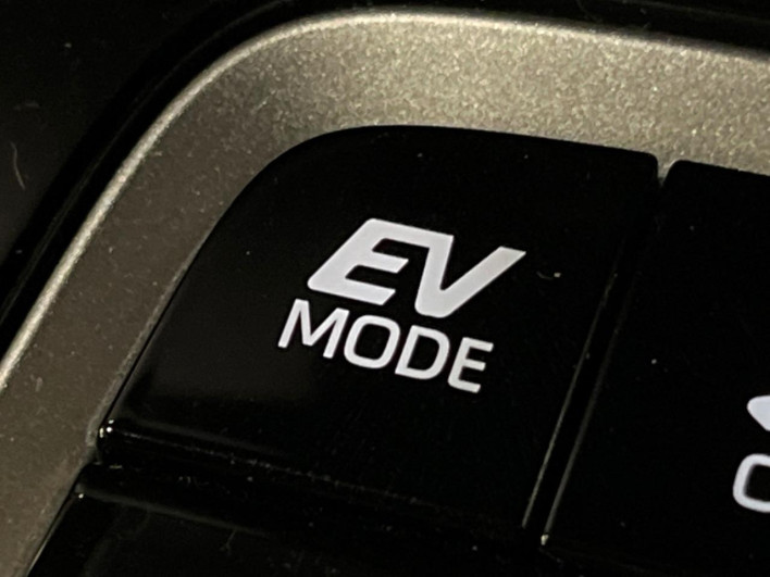 2024 Toyota Corolla Cross 6AA-ZVG13 (UW-69f067c344677)[15]