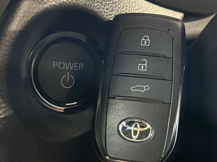 2025 Toyota Corolla Cross 6AA-ZVG13 (UW-69f067c49374c)[21]