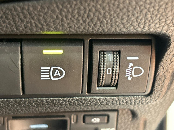 2025 Toyota Corolla Cross 6AA-ZVG13 (UW-69f067c49374c)[5]