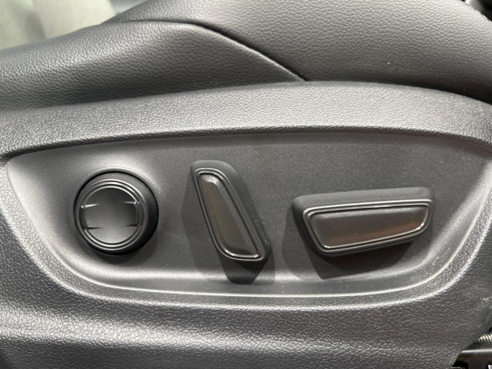 2025 Toyota Corolla Cross 6AA-ZVG13 (UW-69f067c49374c)[23]