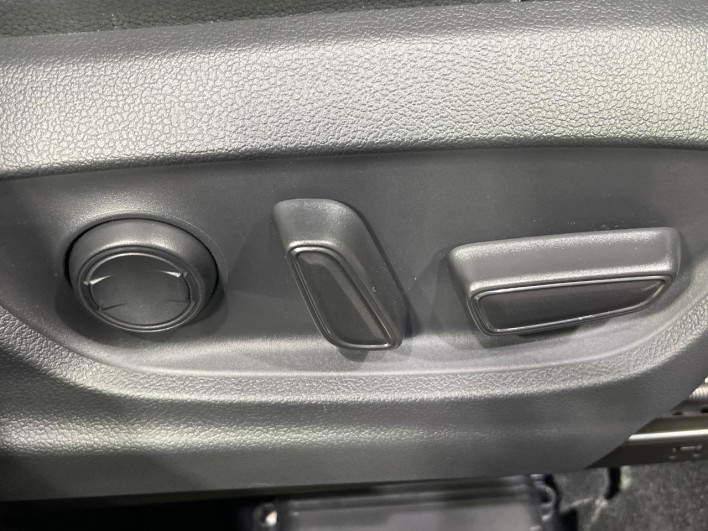 2024 Toyota Corolla Cross 6AA-ZVG16 (UW-69f067c59cee3)[17]