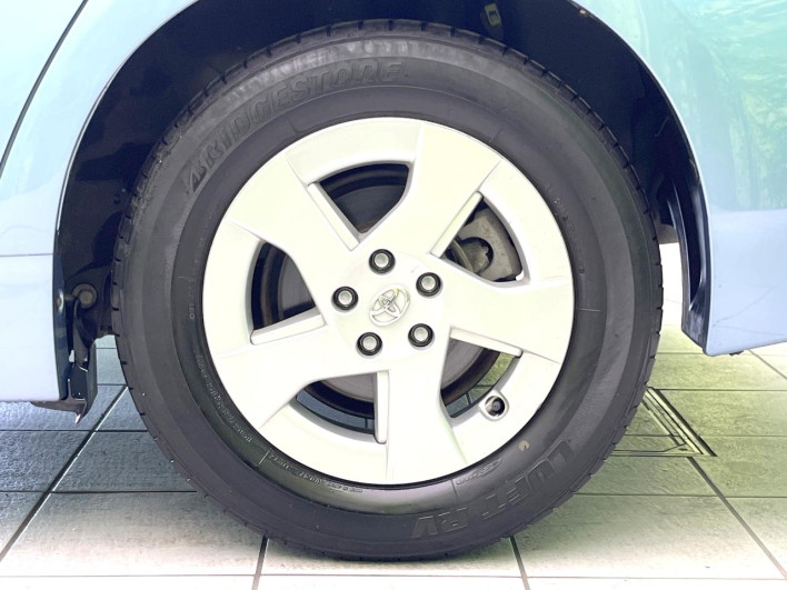 2011 Toyota Prius DAA-ZVW30 (UW-69f067c652035)[10]