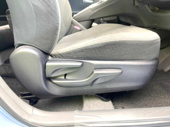 2011 Toyota Prius DAA-ZVW30 (UW-69f067c652035)[16]