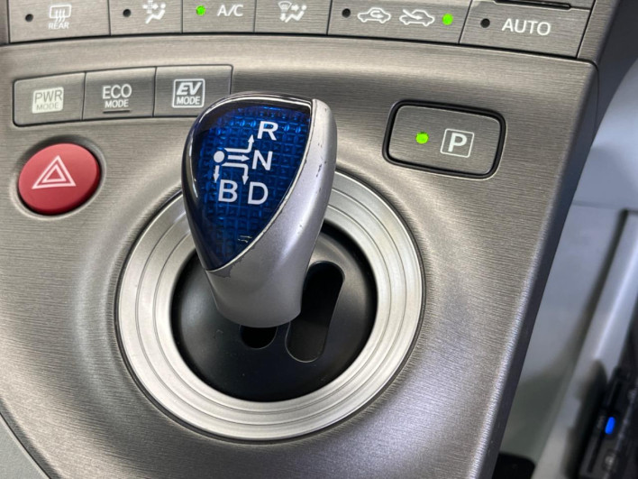 2012 Toyota Prius DAA-ZVW30 (UW-69f067c763693)[24]